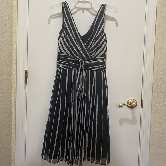 Ann Taylor Size 0 NWT - Picture 1 of 1